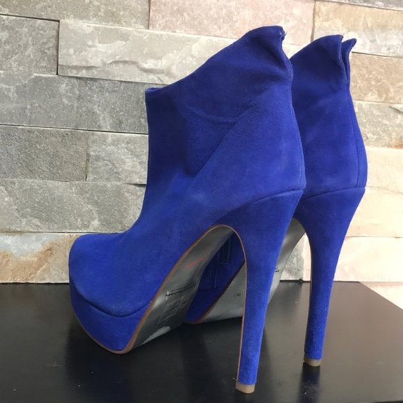 Kristin Cavallari by Chinese Laundry Lavish Bootie - Picture 10 of 13